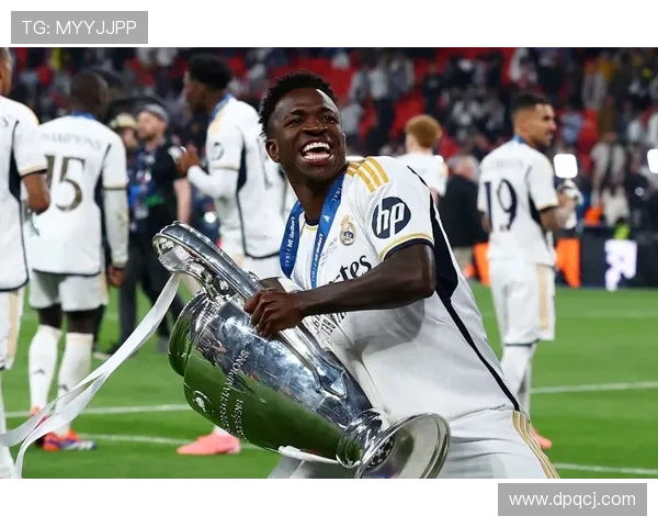 维尼修斯 vs 萨卡：边锋稳定性与爆发力对比分析