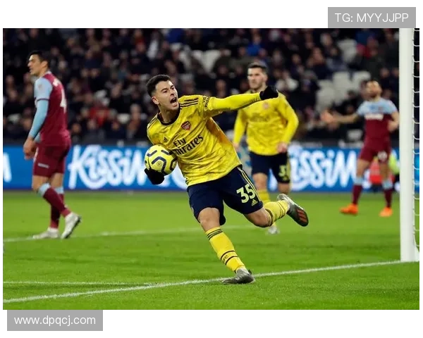 莱奥与马丁内利：冲击型边锋的战术路径对比分析