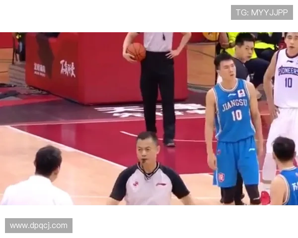 详解篮球教练技术犯规规则的构成与判定依据 详解篮球教练技术犯规规则的构成与判定依据